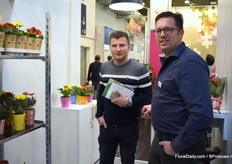 Ashwin Swart from Klerk Topfplanzen in conversation with Marien Lekkerkerk from JHL.